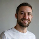 Foto anonima di un cliente soddisfatto